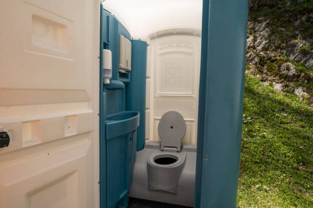 Best Construction site porta potty rental  in Highland Park, MI