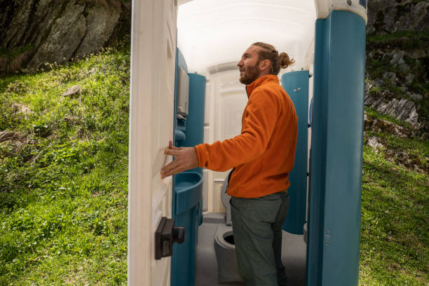 Best Portable bathroom rental  in Highland Park, MI